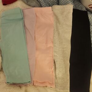 Sz 4T Tcp 5-Pair Capri Leggings in Mint, Lilac, Pink, Heather Gray & Black